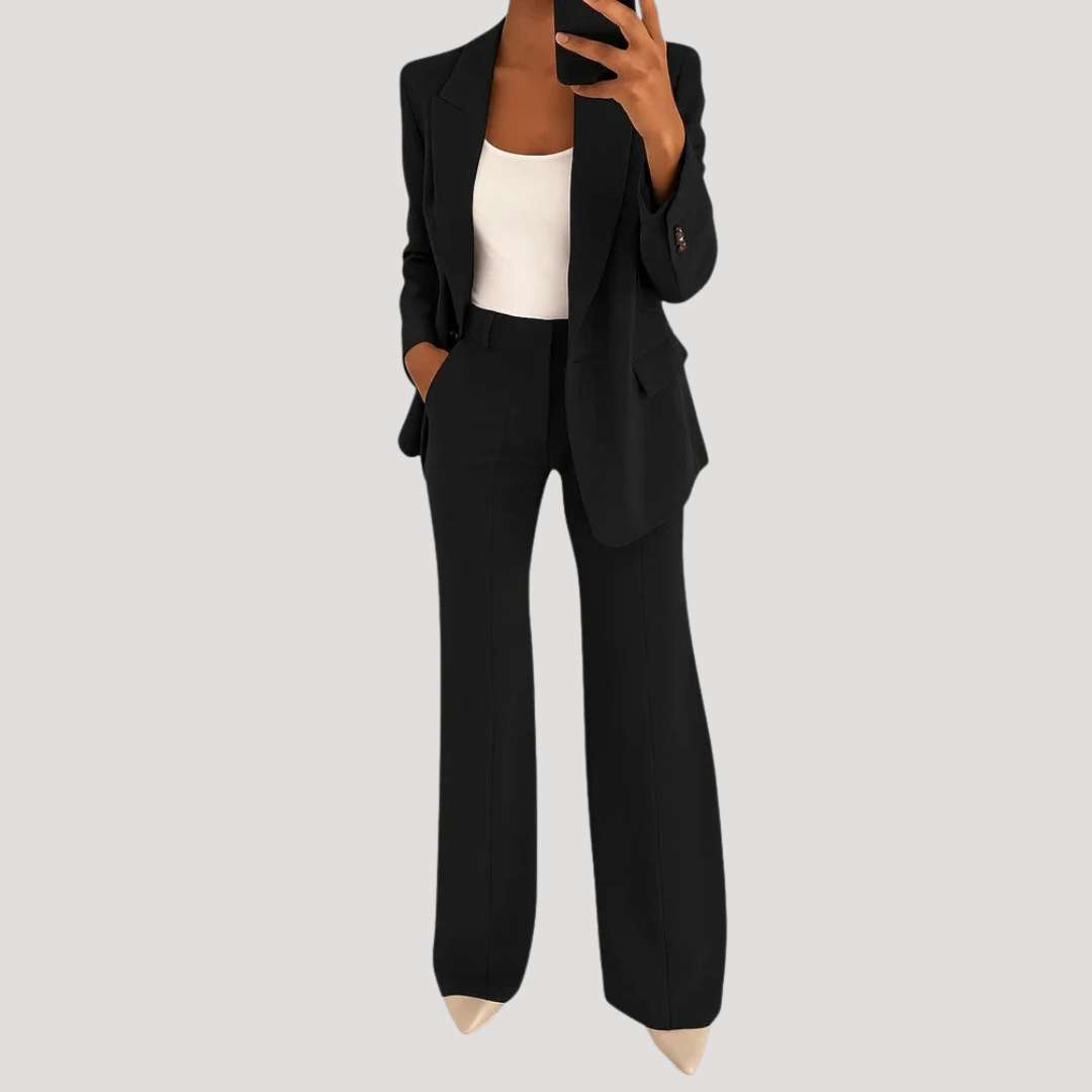 Getailleerd Dames Pak Met Lange Blazer En Rechte Broek