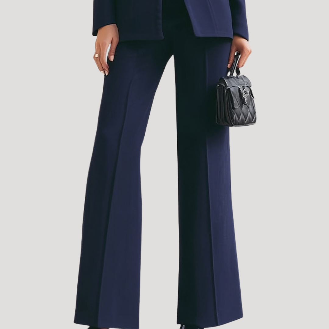 Getailleerd Dames Pak Met Hoge Kraag En Wijde Pantalon
