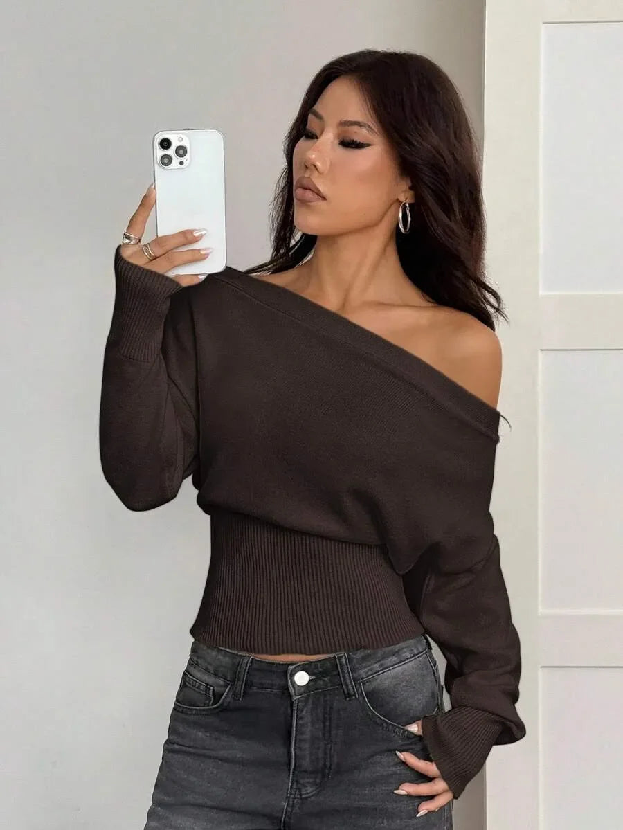 Oversized Dames Trui Met Asymmetrische Hals