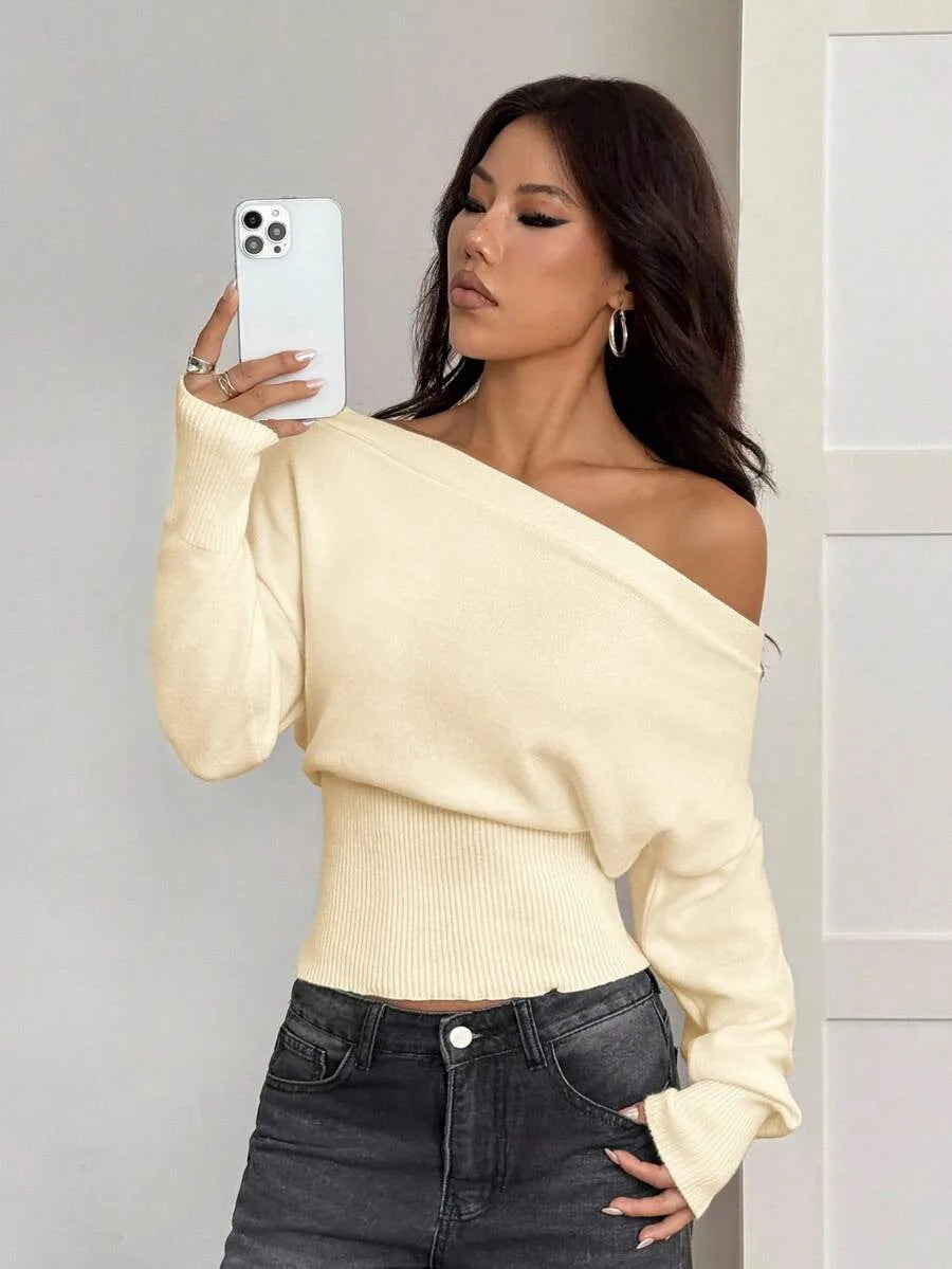 Oversized Dames Trui Met Asymmetrische Hals
