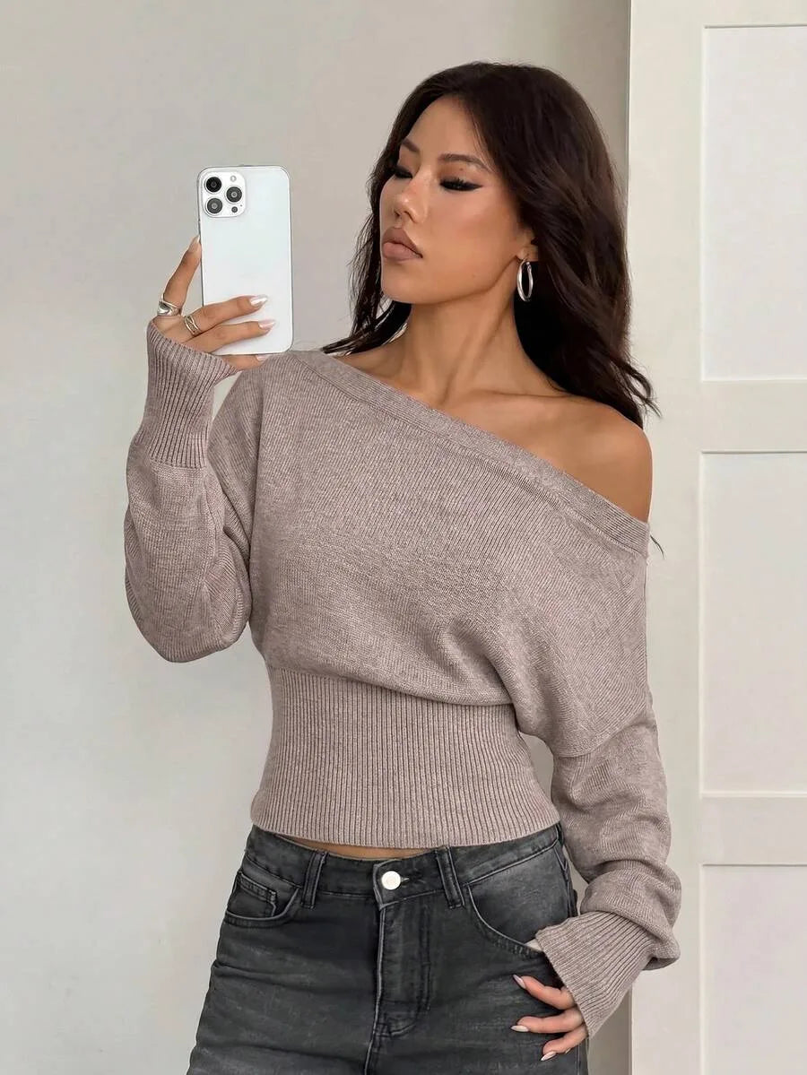 Oversized Dames Trui Met Asymmetrische Hals