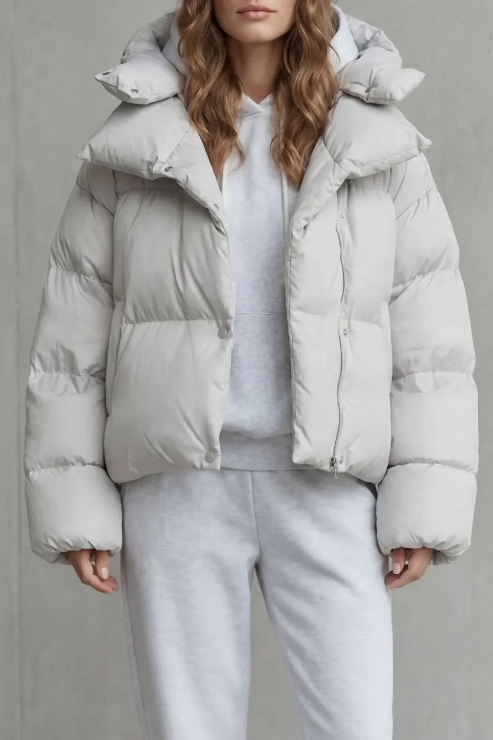 Korte Puffer Jas Voor Dames Met Capuchon En Hoge Kraag