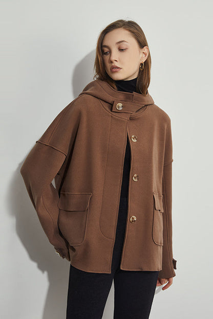 Dames Korte Wollen Jas Met Knoopsluiting En Oversized Pasvorm