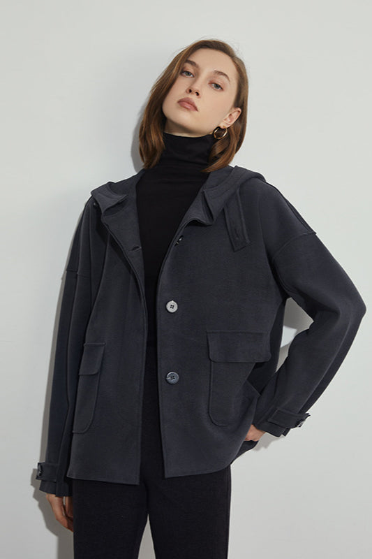 Dames Korte Wollen Jas Met Knoopsluiting En Oversized Pasvorm