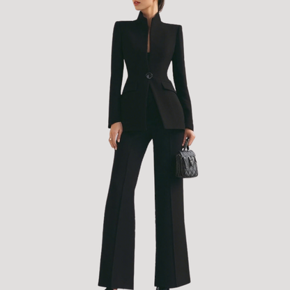 Getailleerd Dames Pak Met Hoge Kraag En Wijde Pantalon