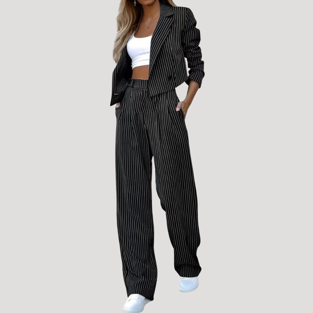 Gestreepte Dames Pak Met Korte Blazer En Wijde Pantalon