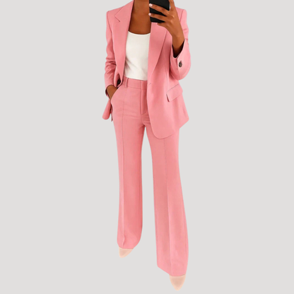 Getailleerd Dames Pak Met Lange Blazer En Rechte Broek