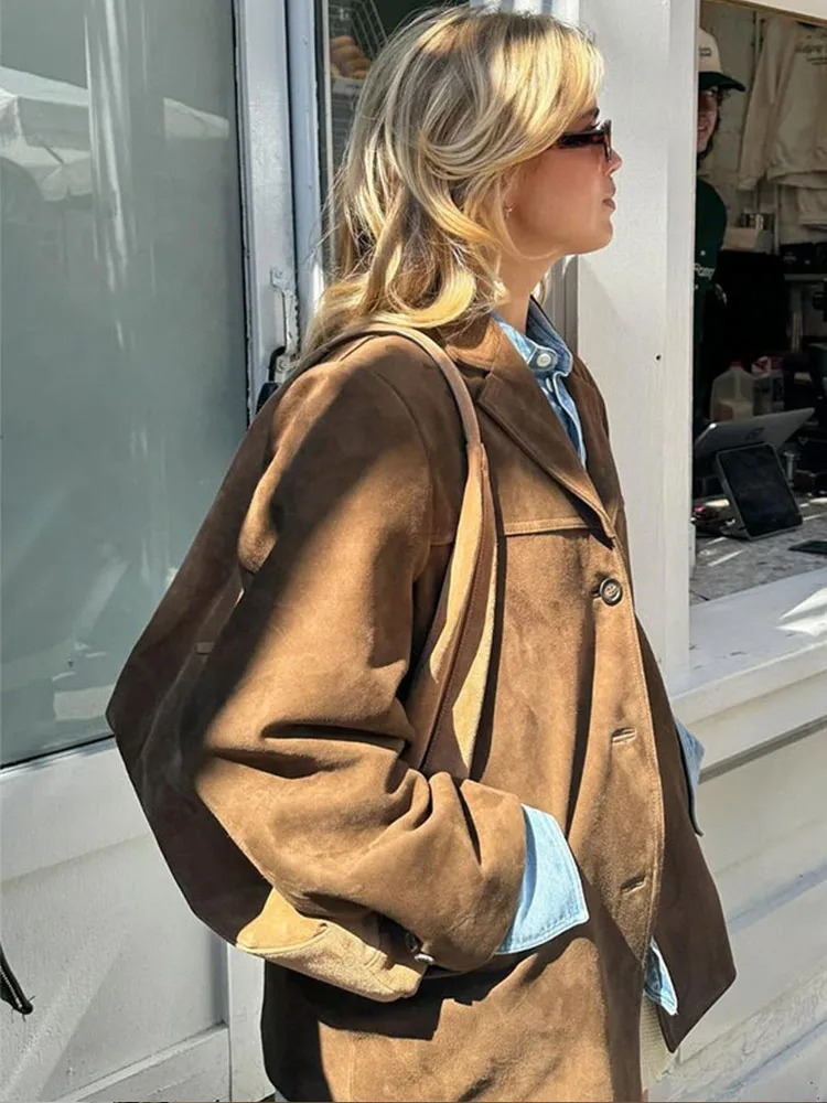 Bruine Blazer Jas Voor Dames Met Reverskraag En Knoopsluiting