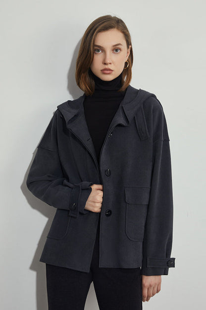 Dames Korte Wollen Jas Met Knoopsluiting En Oversized Pasvorm