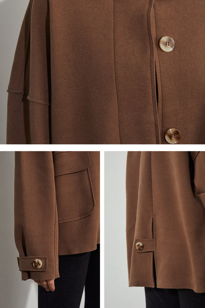 Dames Korte Wollen Jas Met Knoopsluiting En Oversized Pasvorm