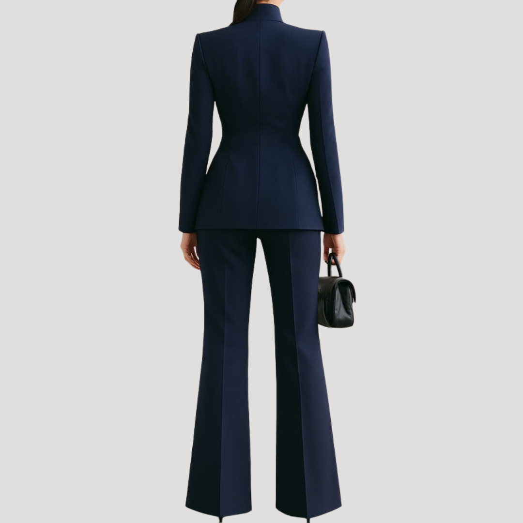 Getailleerd Dames Pak Met Hoge Kraag En Wijde Pantalon