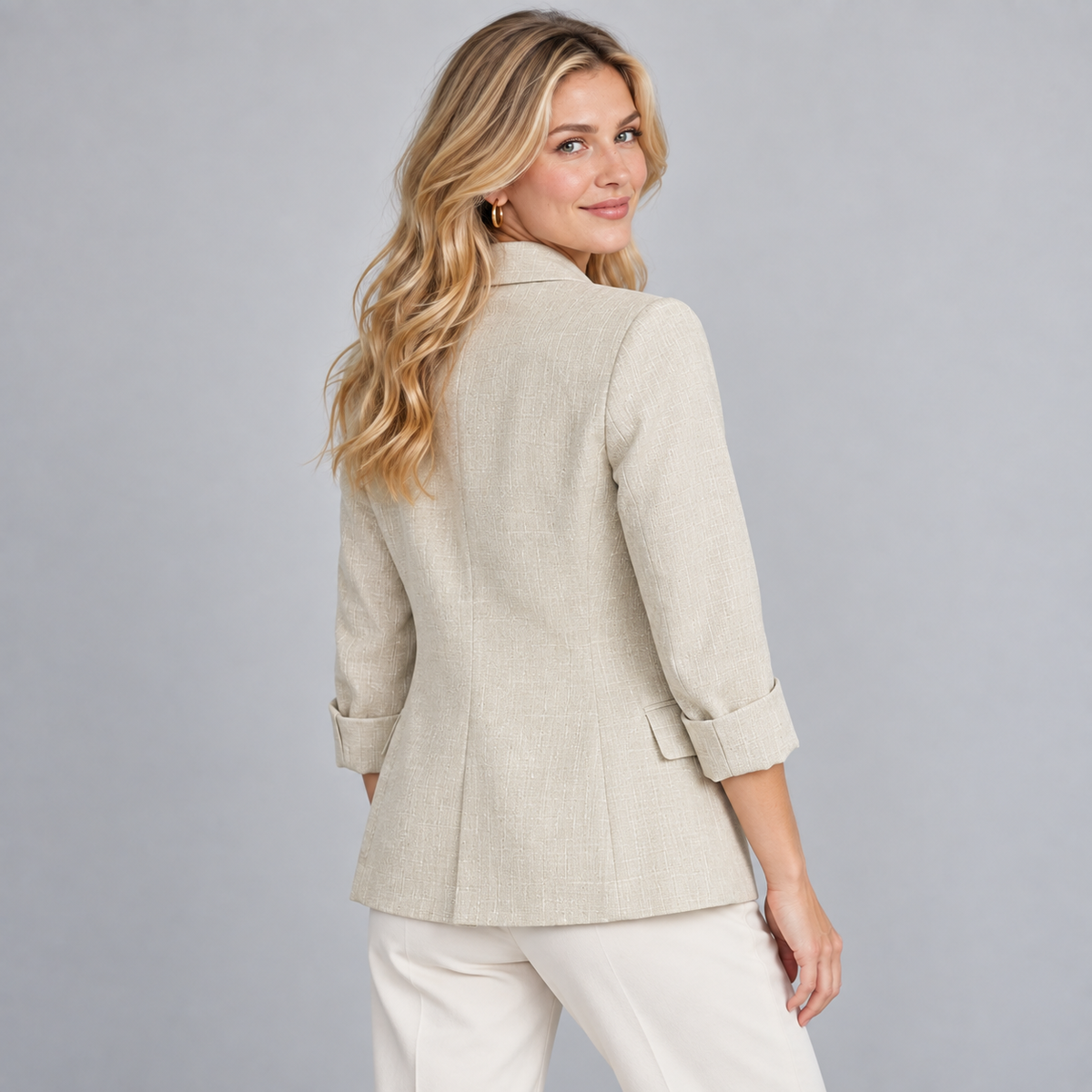 Getailleerde Dames Blazer Met Reverskraag En Knoopsluiting