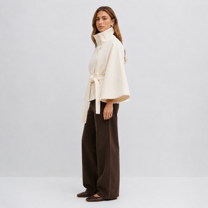 Getailleerde Dames Cape Met Wijde Mouwen En Tailleband