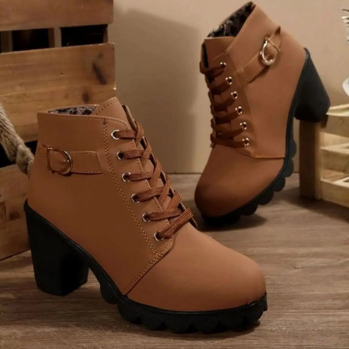 Dames Enkellaarzen Met Veters En Gespdetail
