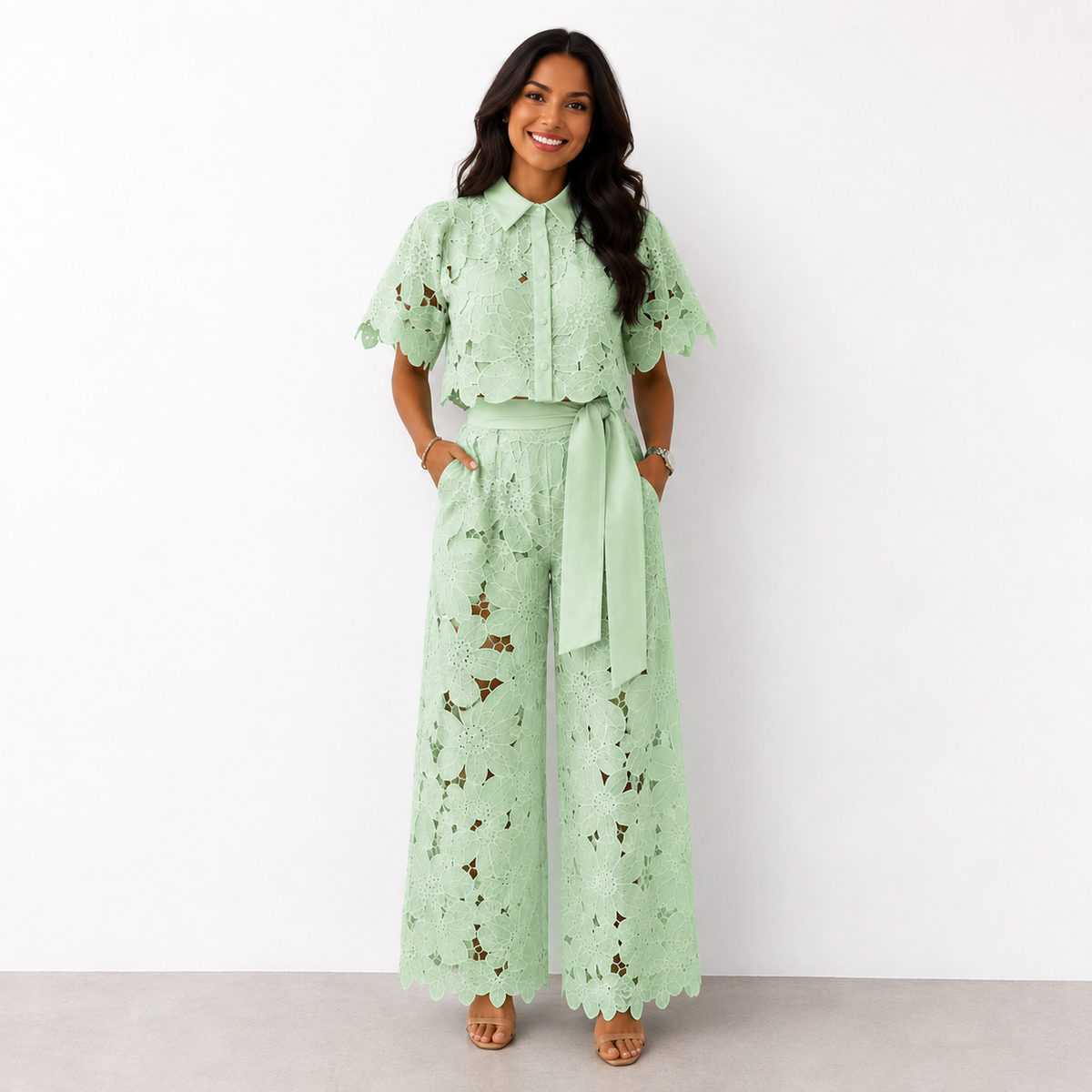 Chique Dames Tweedelige Set Met Bloemenkant En Wijde Broek