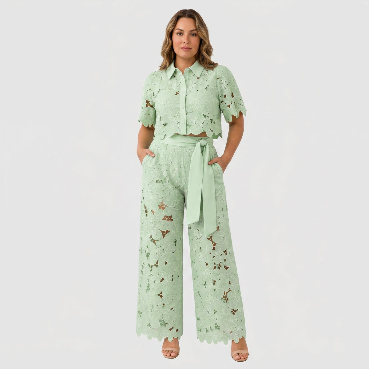 Chique Dames Tweedelige Set Met Bloemenkant En Wijde Broek