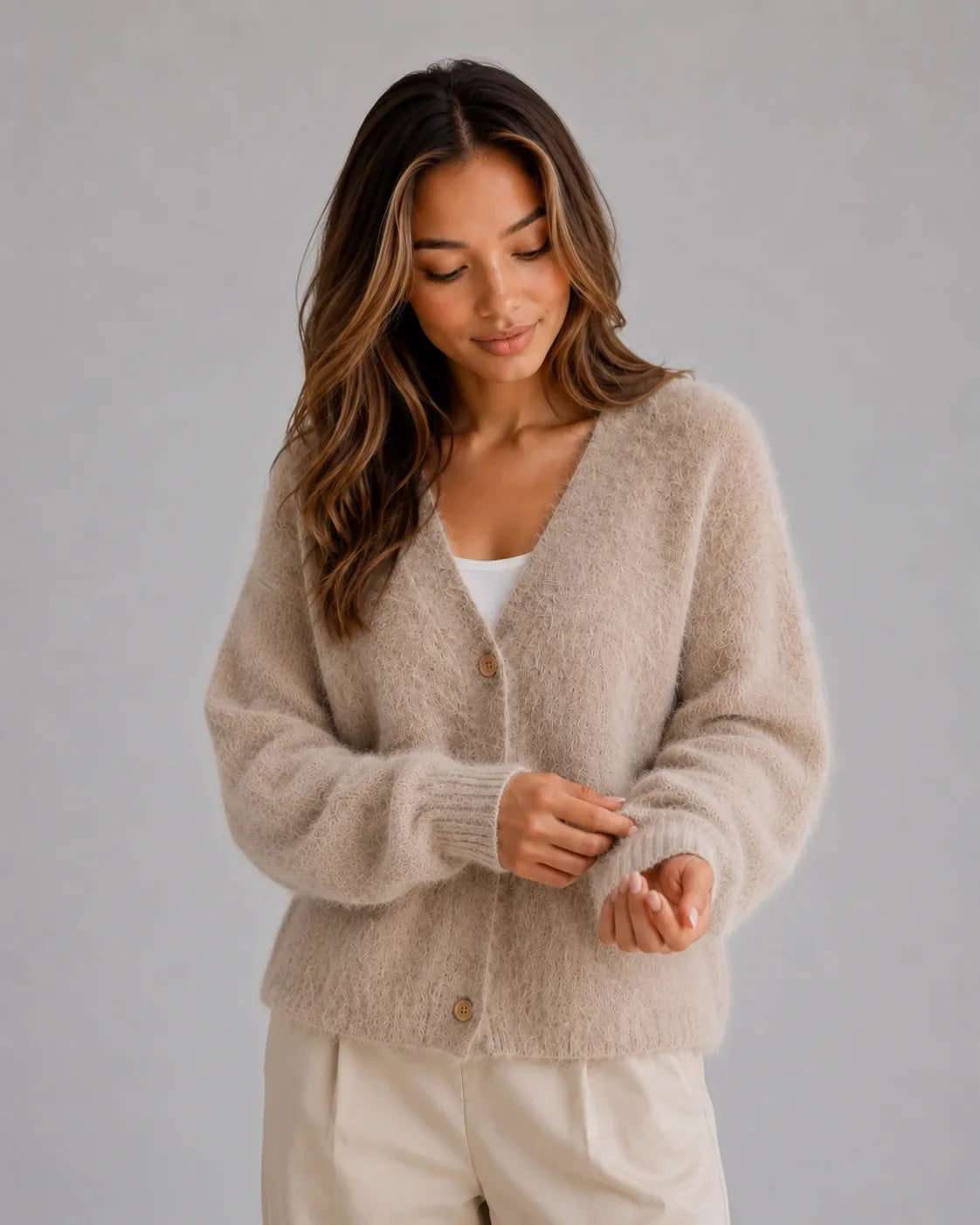 Zachte Dames Cardigan Met V-Hals En Knopen