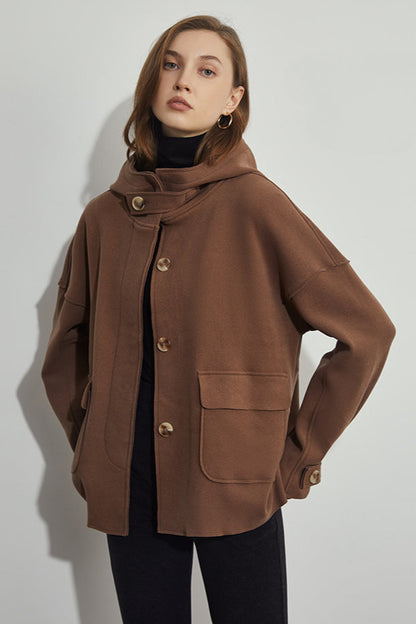 Dames Korte Wollen Jas Met Knoopsluiting En Oversized Pasvorm