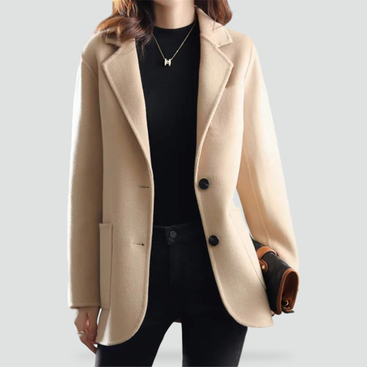 Getailleerde Dames Blazer Met Revers En Knoopsluiting