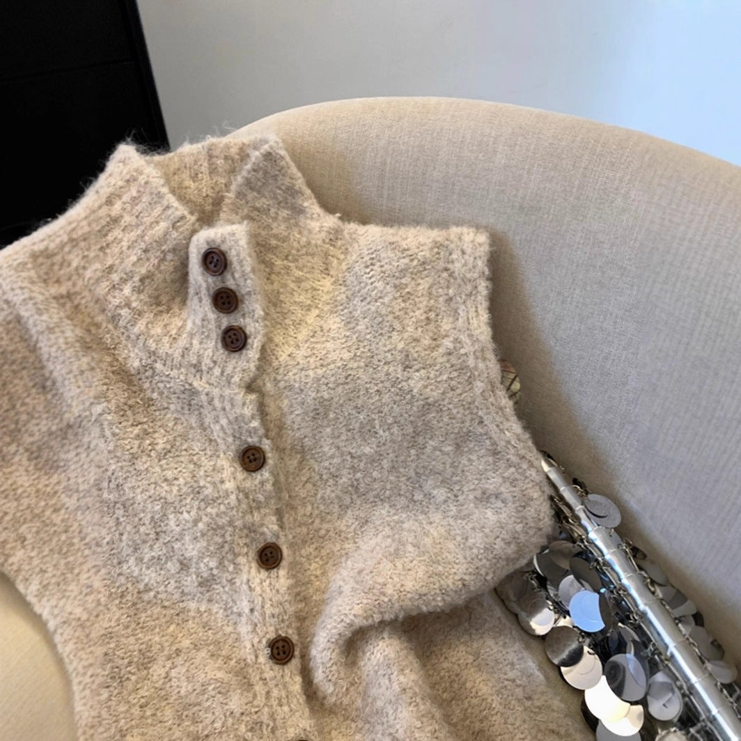 Zachte Dames Gilet Met Hoge Kraag En Knoopsluiting